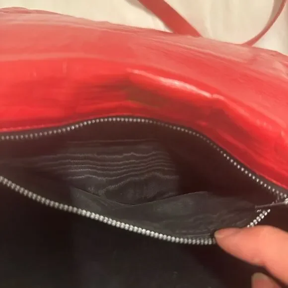 Gucci red leather gold hardware logo crossbody bag - Picture 12 of 14